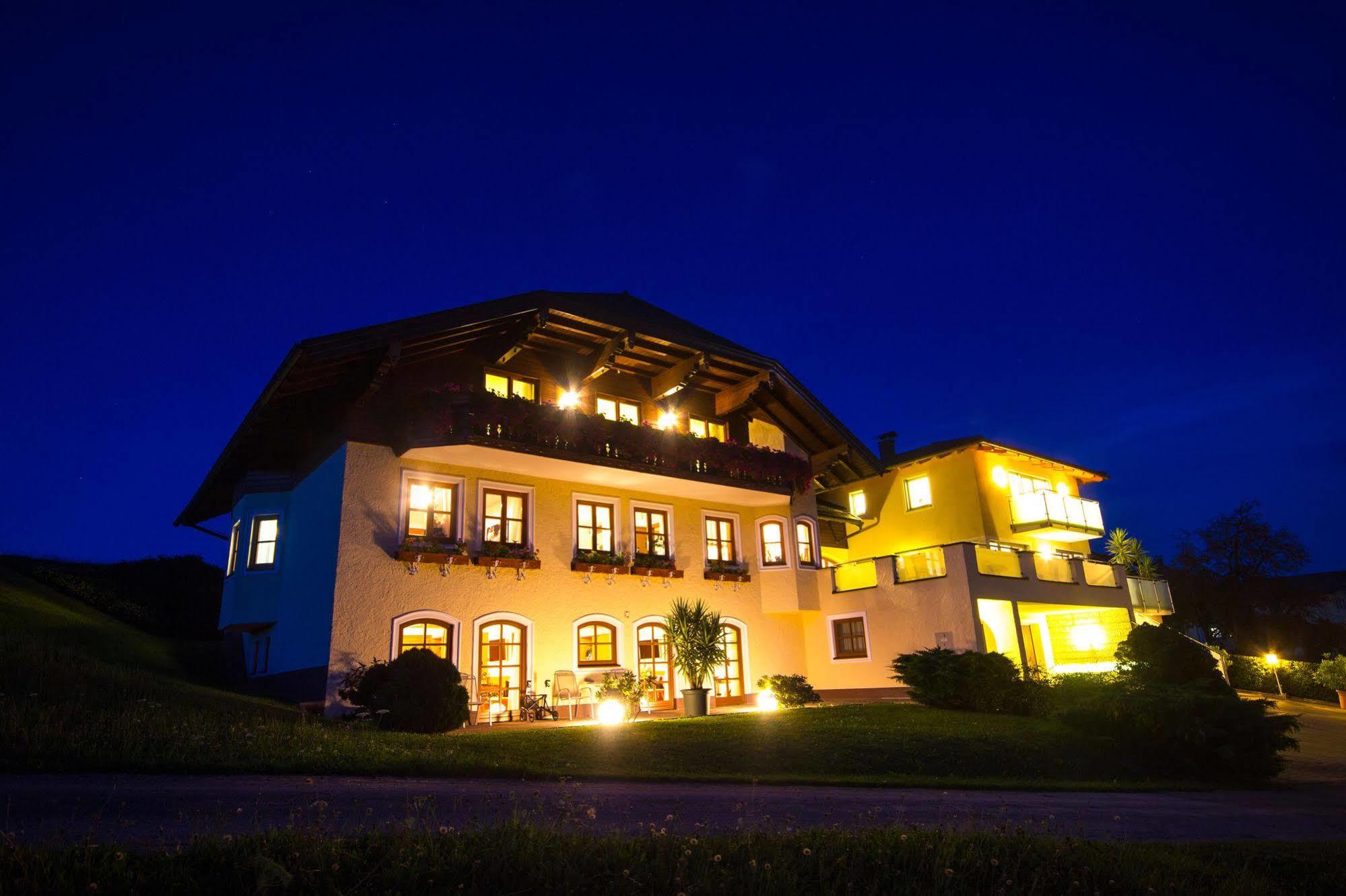 Gaestehaus Stabauer Mondsee Kültér fotó